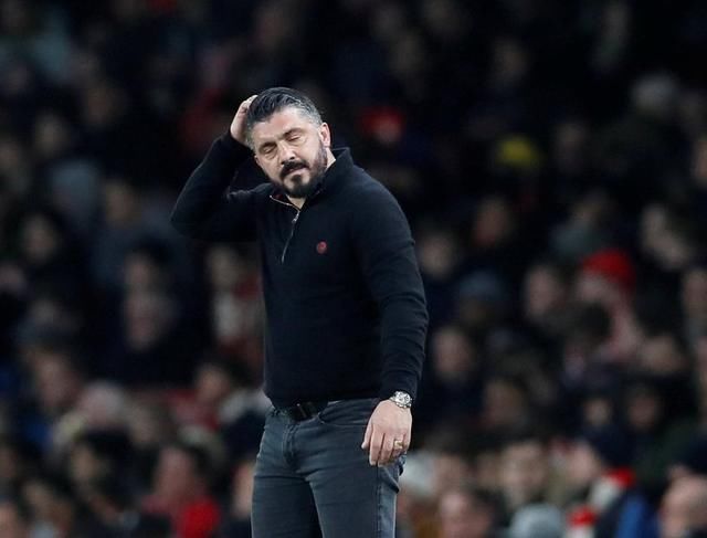 足球的割裂 足球的割裂